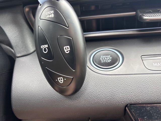2025 Hyundai Elantra Base