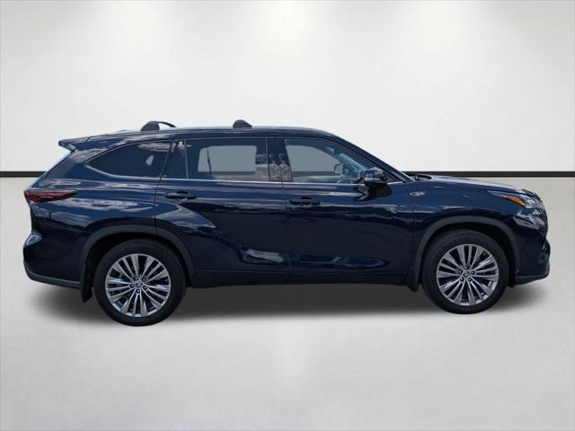 2024 Toyota Highlander Platinum