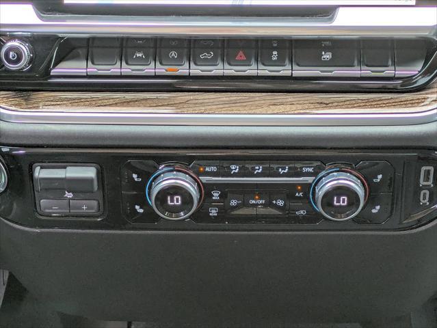 2025 GMC Sierra 1500 4WD Crew Cab Short Box Elevation with 3VL