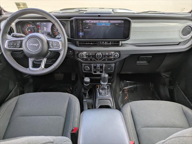2025 Jeep Wrangler 4-Door Sahara 4x4