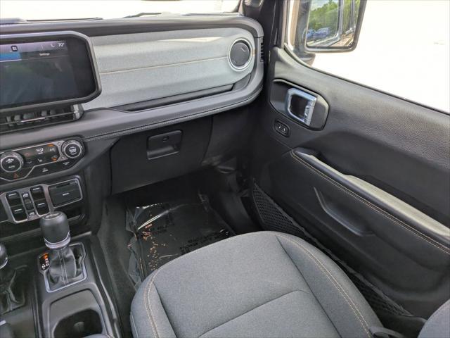 2025 Jeep Wrangler 4-Door Sahara 4x4