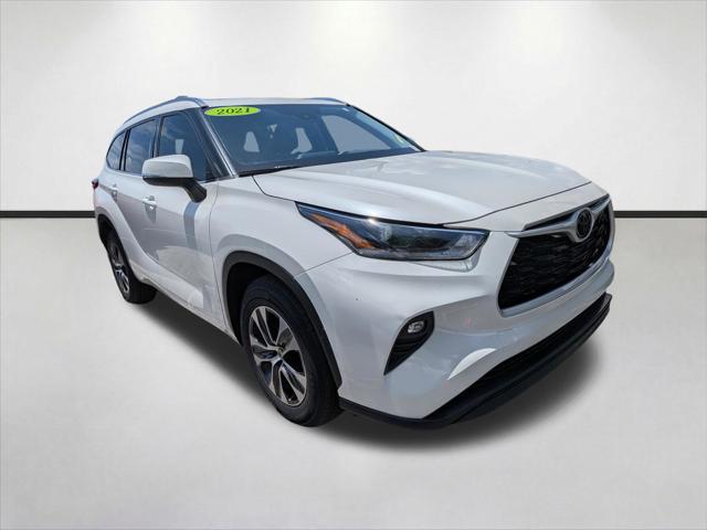 2021 Toyota Highlander XLE for sale in FORT MYERS, FL