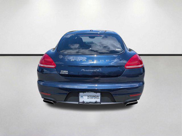 2015 Porsche Panamera 4