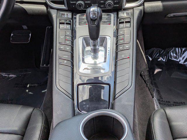 2015 Porsche Panamera 4