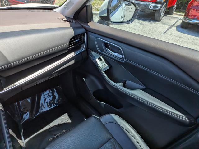 2022 Nissan Rogue Platinum FWD