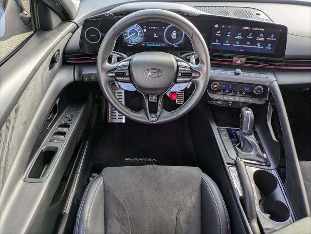 2025 Hyundai Elantra Base