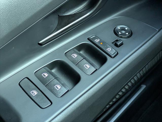 2025 Hyundai Elantra Base