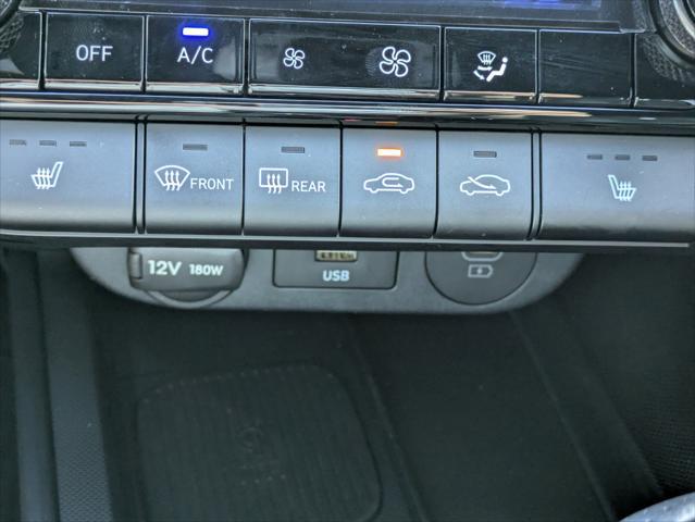 2025 Hyundai Elantra Base