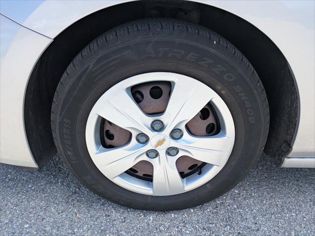 2016 Chevrolet Cruze LS Auto