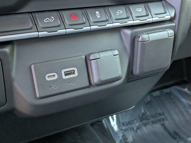 2021 Chevrolet Silverado 1500 2WD Crew Cab Short Bed WT