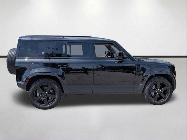2022 Land Rover Defender 110 SE