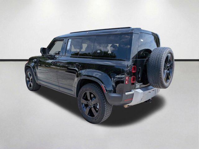 2022 Land Rover Defender 110 SE