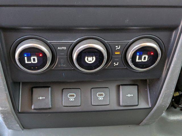 2022 Land Rover Defender 110 SE