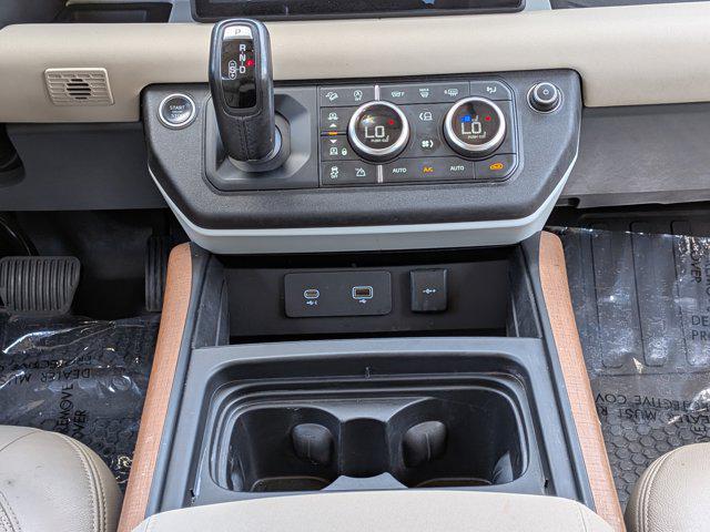 2022 Land Rover Defender 110 SE