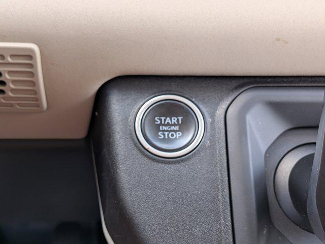 2022 Land Rover Defender 110 SE