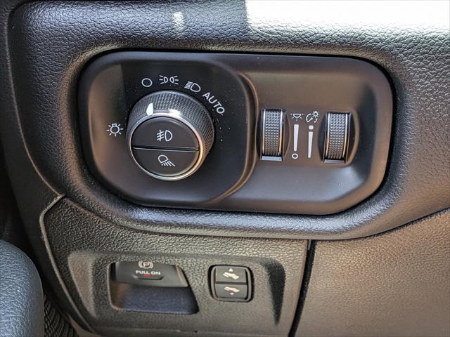 2019 Ram 1500 Big Horn/Lone Star Crew Cab 4x4 5'7" Box