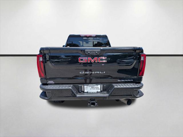 2024 GMC Sierra 2500HD 4WD Crew Cab Standard Bed Denali