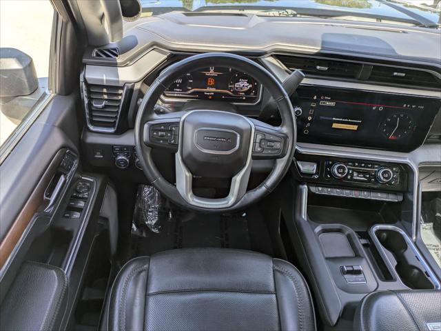 2024 GMC Sierra 2500HD 4WD Crew Cab Standard Bed Denali