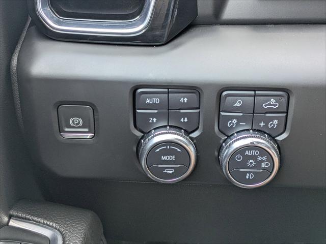 2024 GMC Sierra 2500HD 4WD Crew Cab Standard Bed Denali