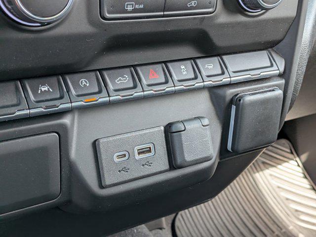 2022 Chevrolet Silverado 1500 2WD Crew Cab Short Bed Custom