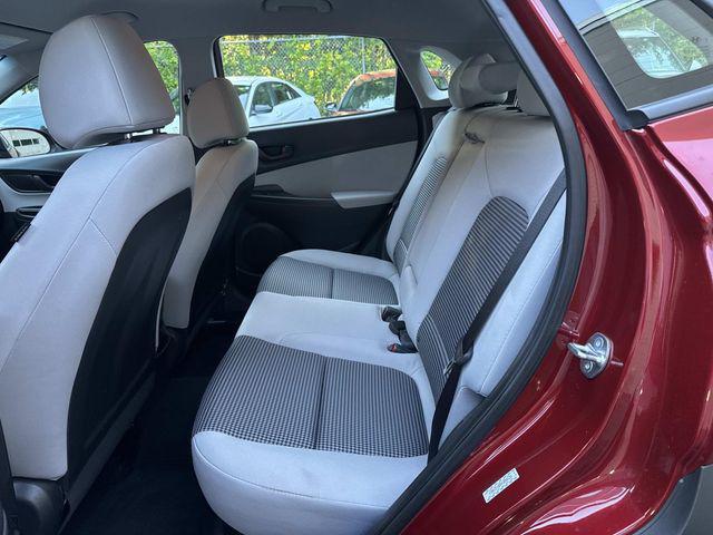 2023 Hyundai Kona SE