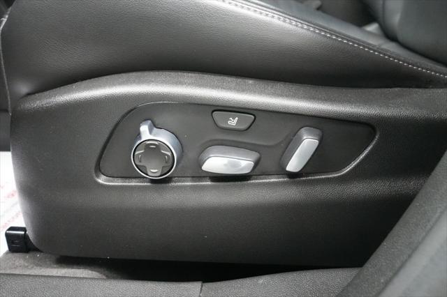 2020 Cadillac XT4 AWD Premium Luxury