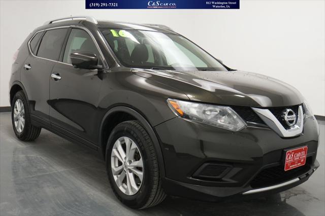 2016 Nissan Rogue SV for sale in WATERLOO, IA