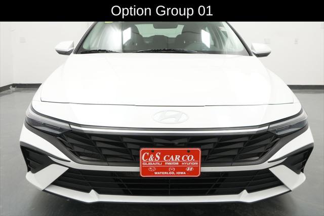 2024 Hyundai Elantra SE