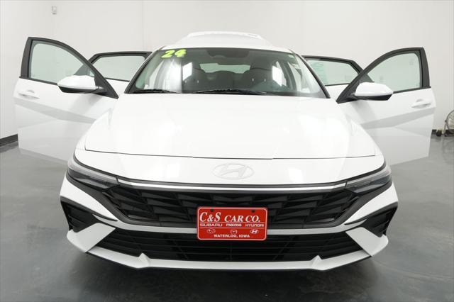 2024 Hyundai Elantra SE