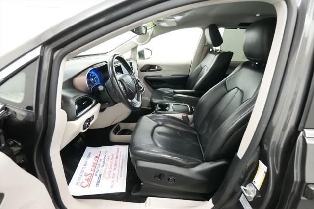 2017 Chrysler Pacifica Touring-L Plus
