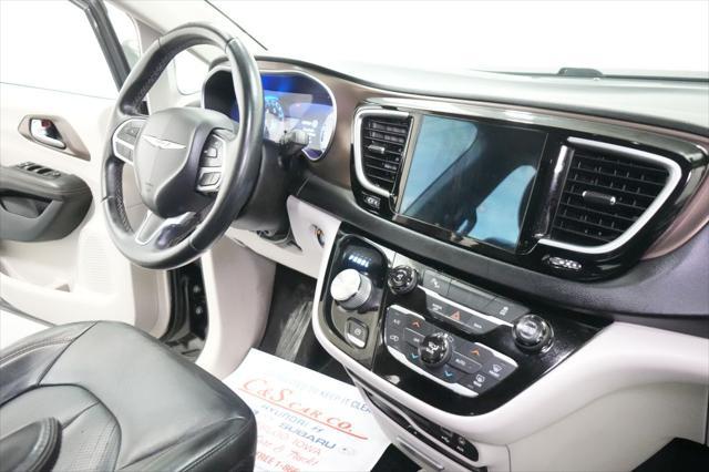2017 Chrysler Pacifica Touring-L Plus