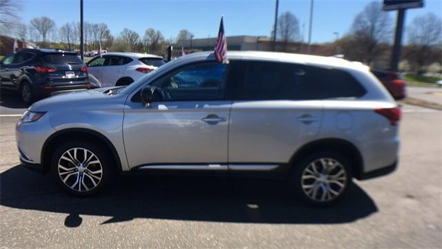 2018 Mitsubishi Outlander ES
