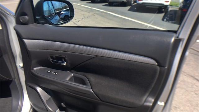 2018 Mitsubishi Outlander ES