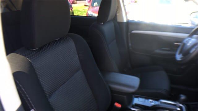 2018 Mitsubishi Outlander ES