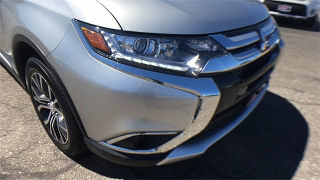 2018 Mitsubishi Outlander ES