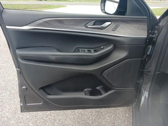2024 Jeep Grand Cherokee L Limited 4x2