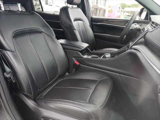 2024 Jeep Grand Cherokee L Limited 4x2