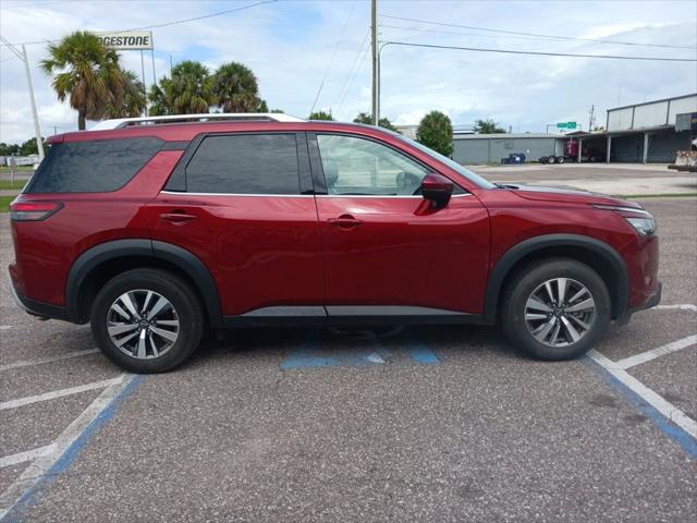 2025 Nissan Pathfinder SL FWD