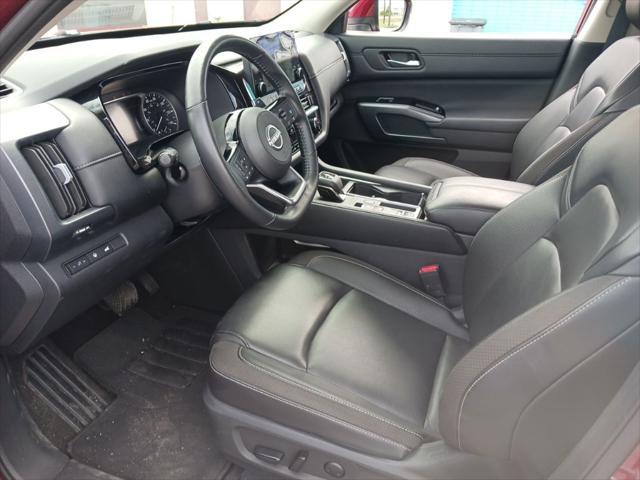 2025 Nissan Pathfinder SL FWD