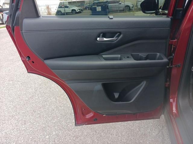 2025 Nissan Pathfinder SL FWD