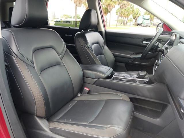 2025 Nissan Pathfinder SL FWD