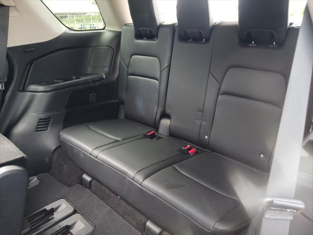 2025 Nissan Pathfinder SL FWD