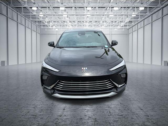 2025 Buick NV Preferred FWD