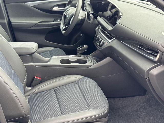 2025 Buick NV Preferred FWD