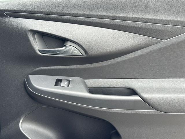 2025 Buick NV Preferred FWD