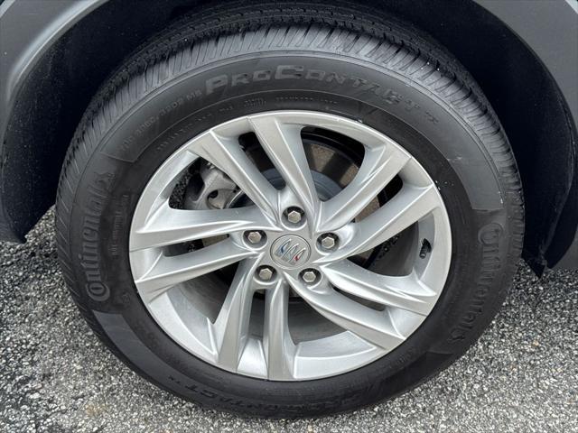 2025 Buick NV Preferred FWD