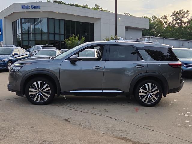2022 Nissan Pathfinder Platinum 2WD