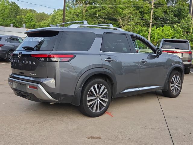 2022 Nissan Pathfinder Platinum 2WD