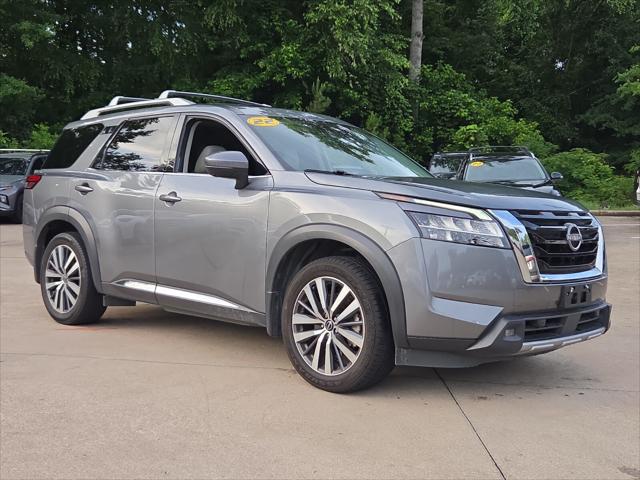 2022 Nissan Pathfinder Platinum 2WD