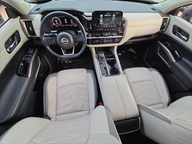 2022 Nissan Pathfinder Platinum 2WD